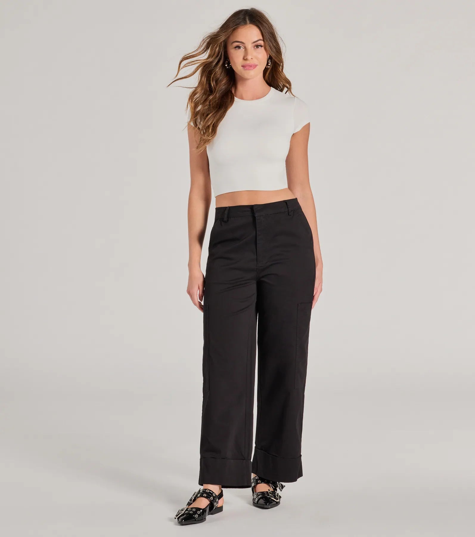 Weekend Trip High-Rise Cuffed Cargo Pants