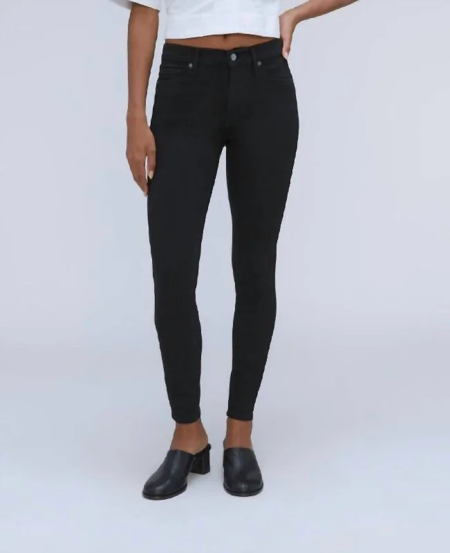 Mid Rise Skinny Stretch Jeans In Black